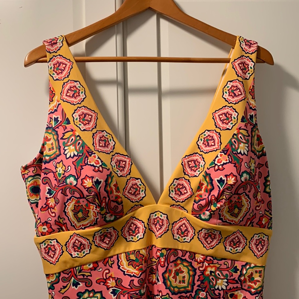 Boden Long Swimsuit 20-22L US Long Torso one piece Pink Yellow Floral V Neck NWT - Picture 2 of 15
